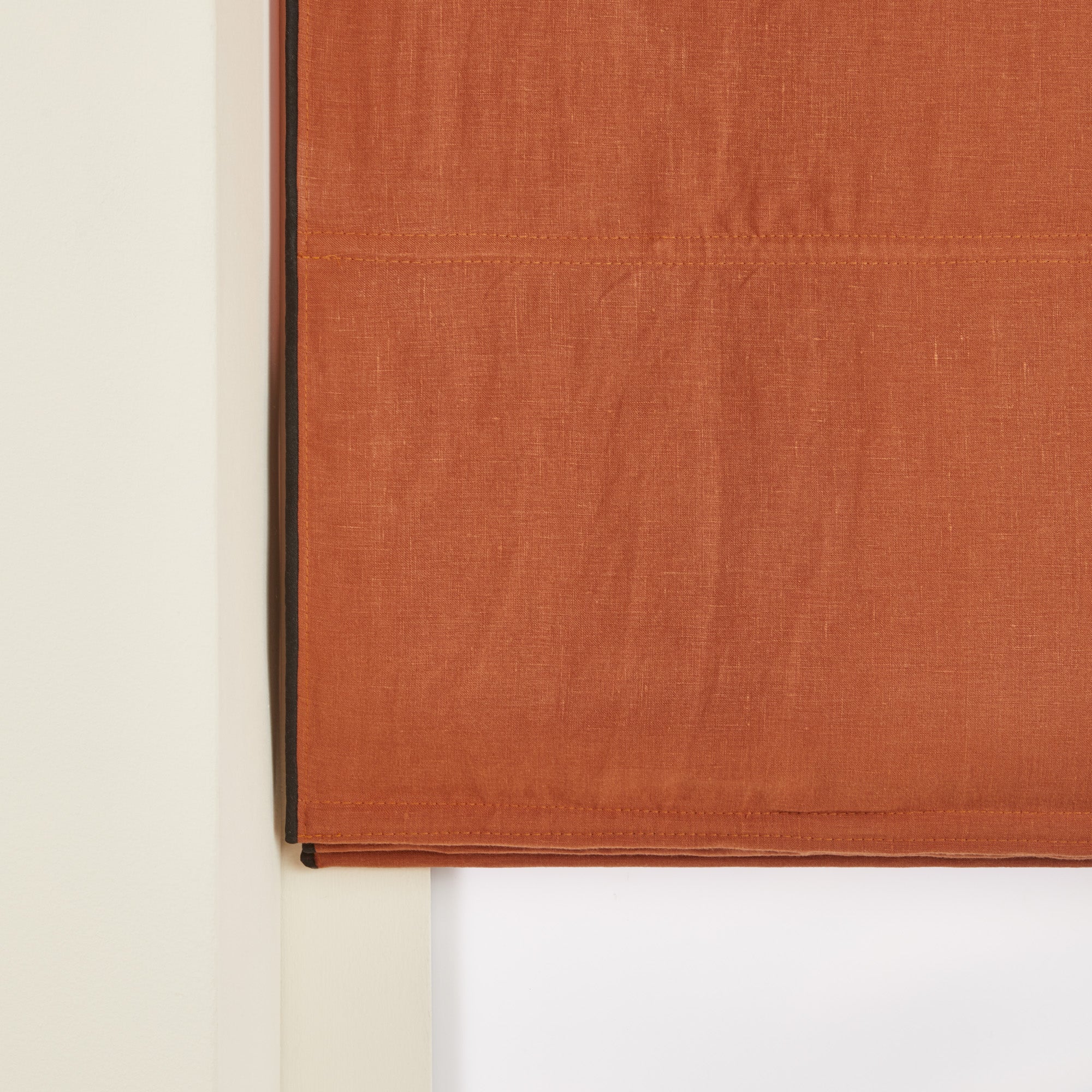 Store bateau occultant CARLINA terracotta et bourdon noir