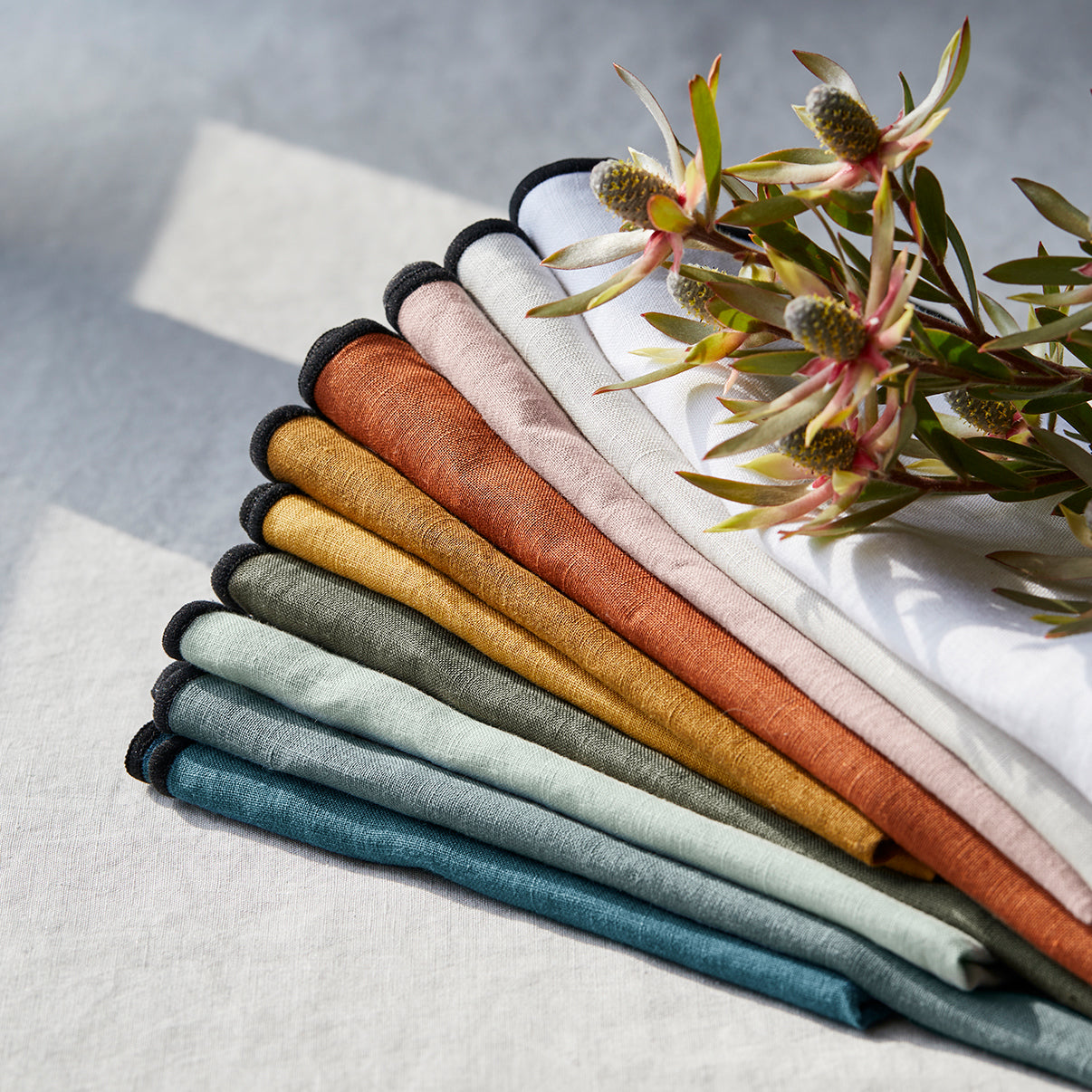 Store bateau CARLINA vert de gris et bourdon noir