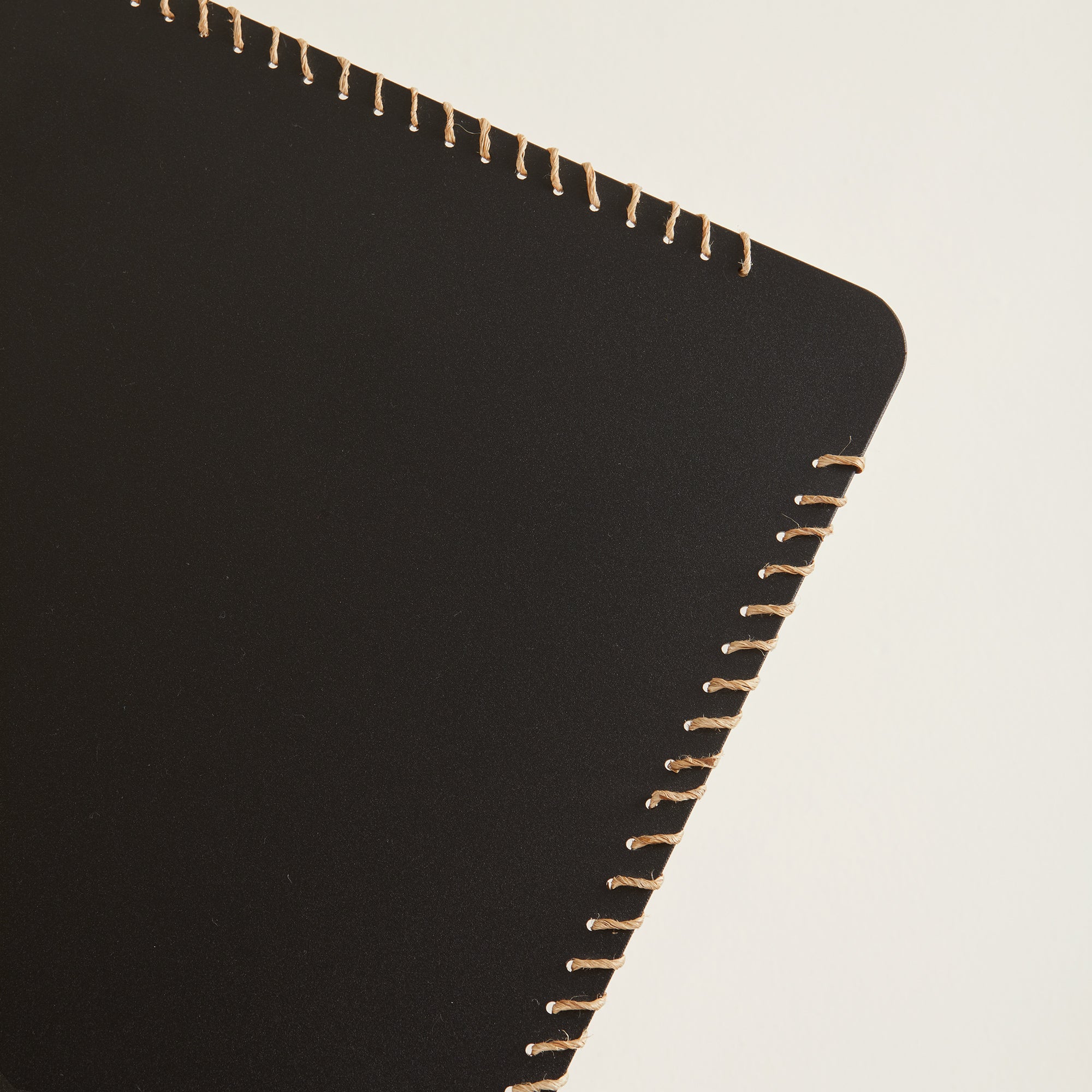 Table d'appoint RAKEL noir mat